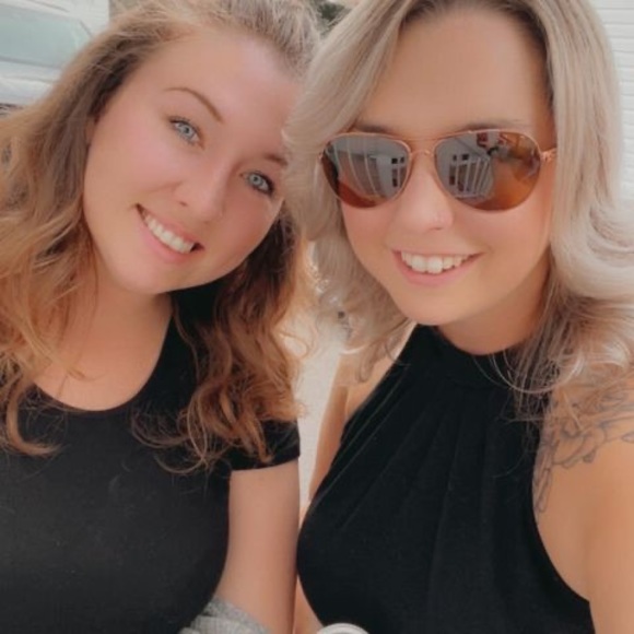 Meet your Posher, Erika - Picture 1 of 1